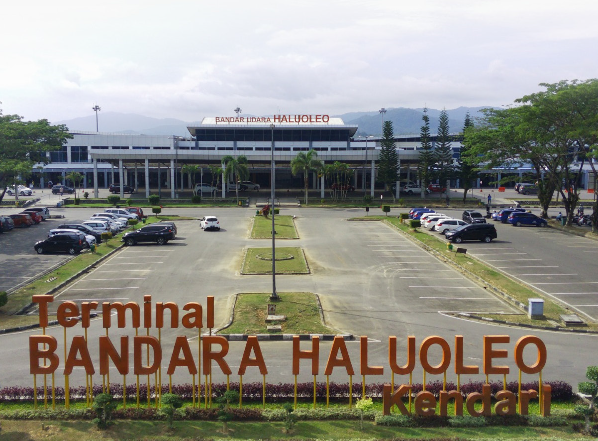 Bandara Haluoleo Kendari Airport